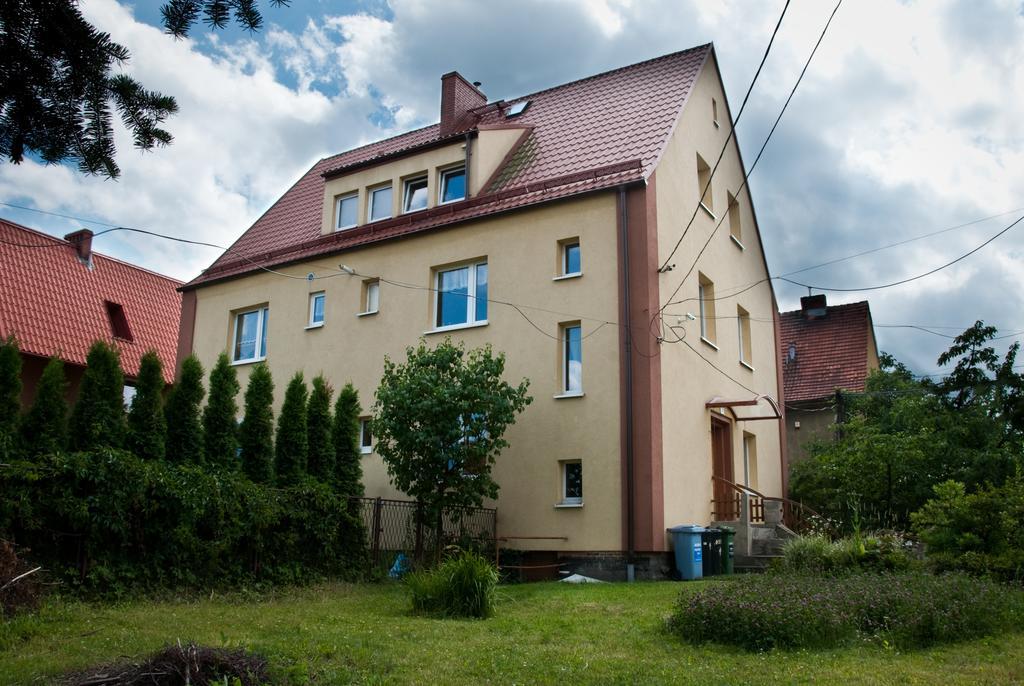 Guest House Wanda Wałbrzych Kültér fotó